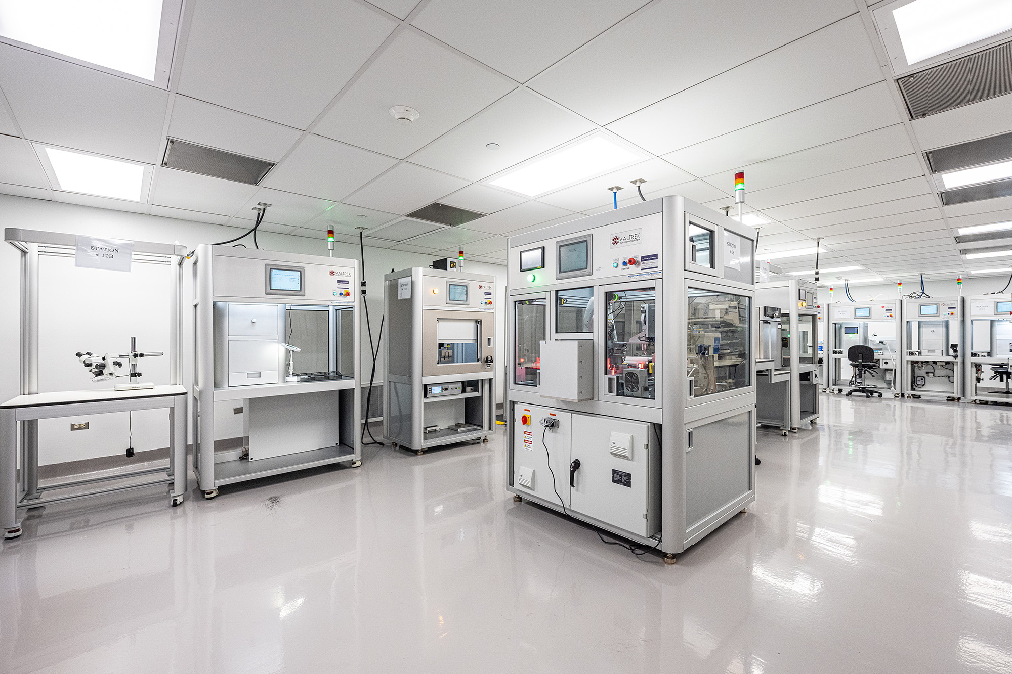 High-tech ISO cleanroom medical device assembly facility